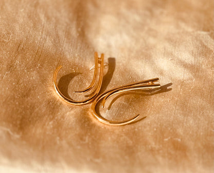 Curved Earcuff